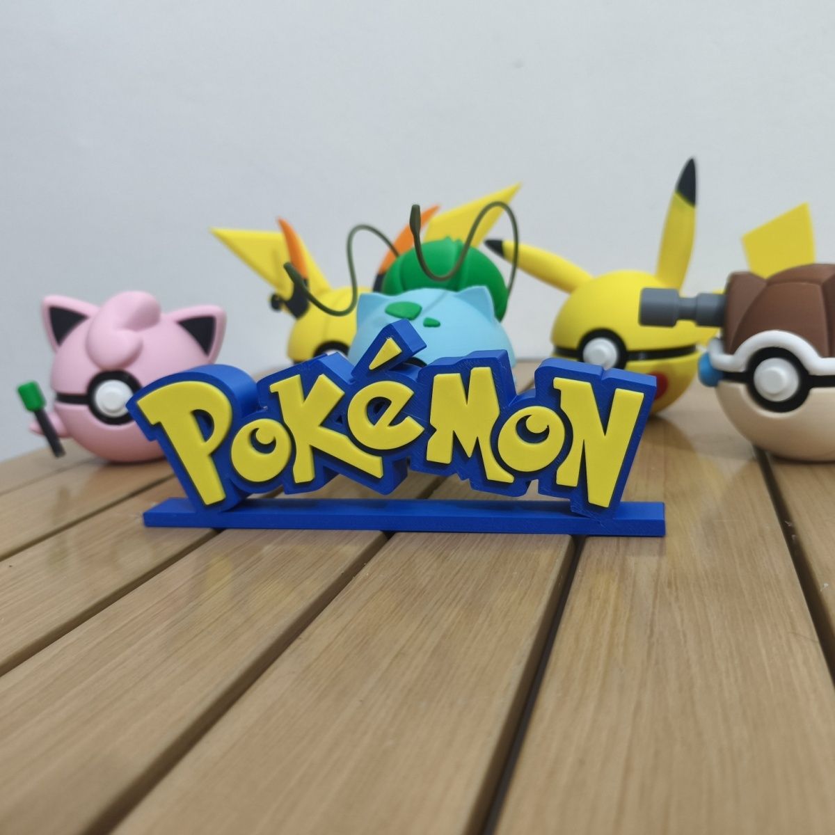 Pokemon Standee Logo-Displayfi – Anime Cosplay Merchandise Bewertung und Preis